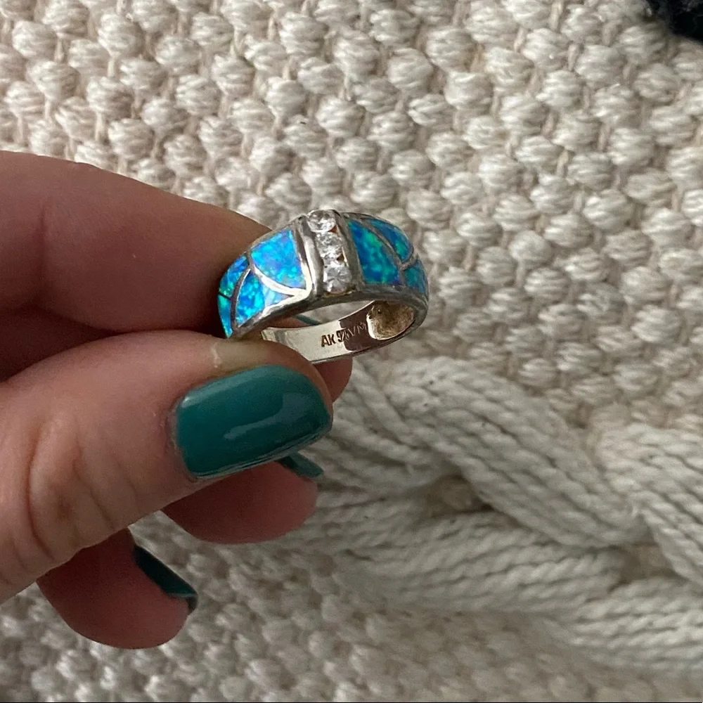 Vintage 925 Sterling Silver Blue Fire Opal Ring - Picture 4 of 12